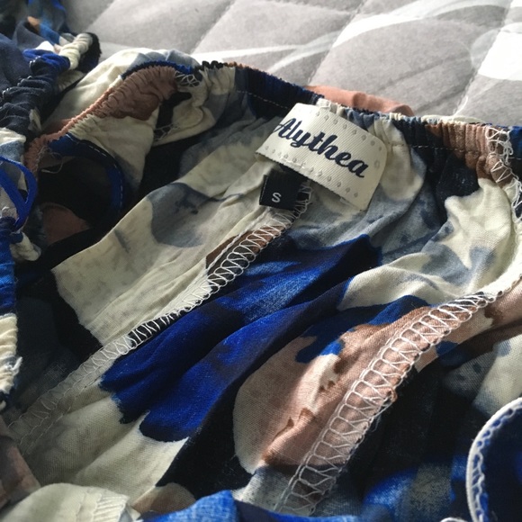 NWOT floral jumpsuit - Picture 5 of 5